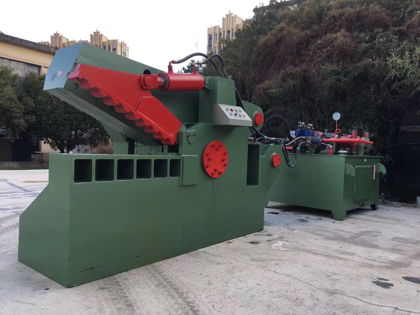 1200 Ton Alligator Shear: High-Efficiency Metal Cutting With Manual And PLC Semi-Automatic Operation